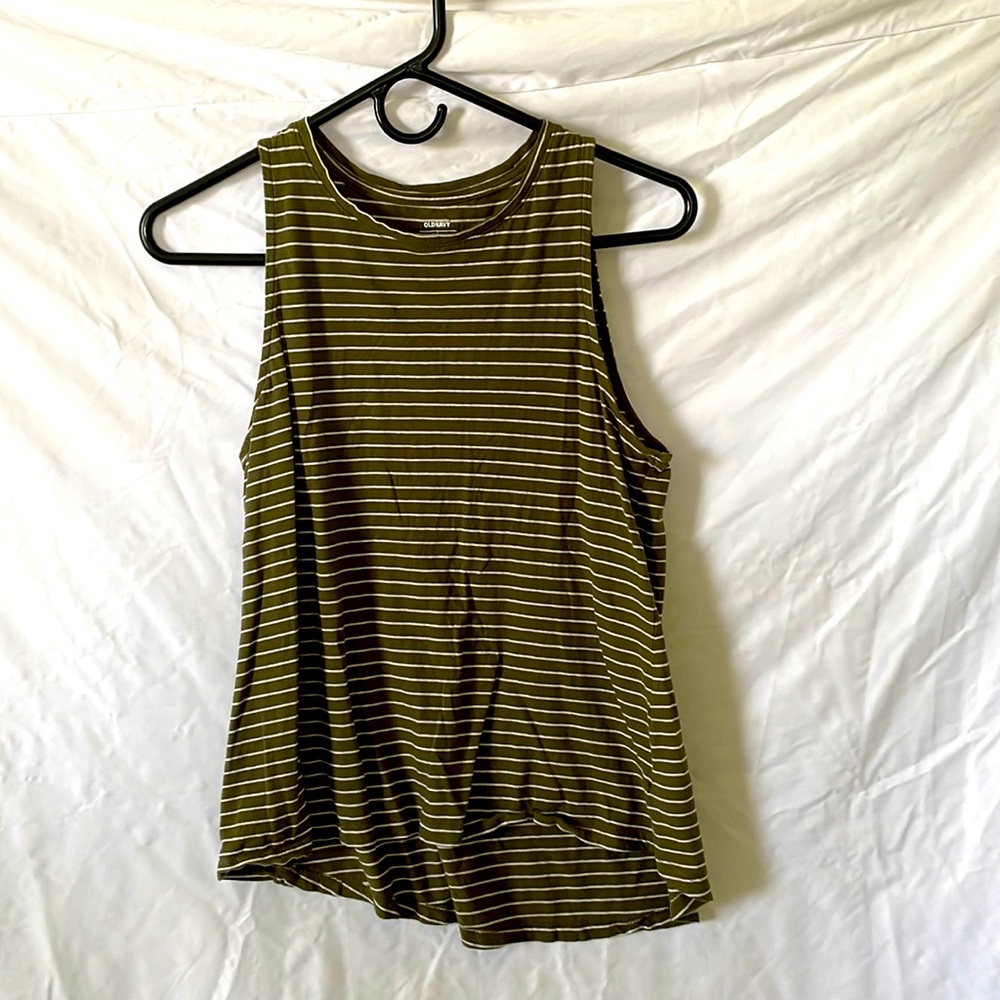 Old navy. Lightly used. Soft. Medium.